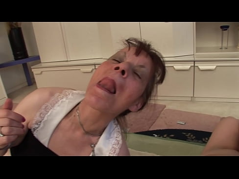 ❤️ Dvi močiutės ir vienas senelis mylisi trise Porno prie porno lt.porn-milf300.ru