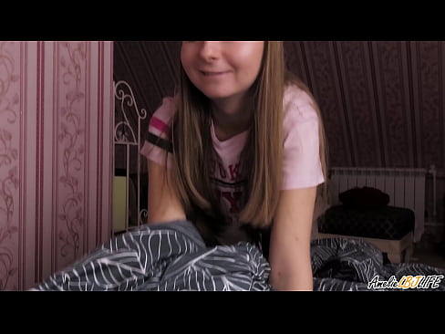 ❤️ Blondinė giliai čiulpia savo BFF ir gauna spermos į burną Porno prie porno lt.porn-milf300.ru